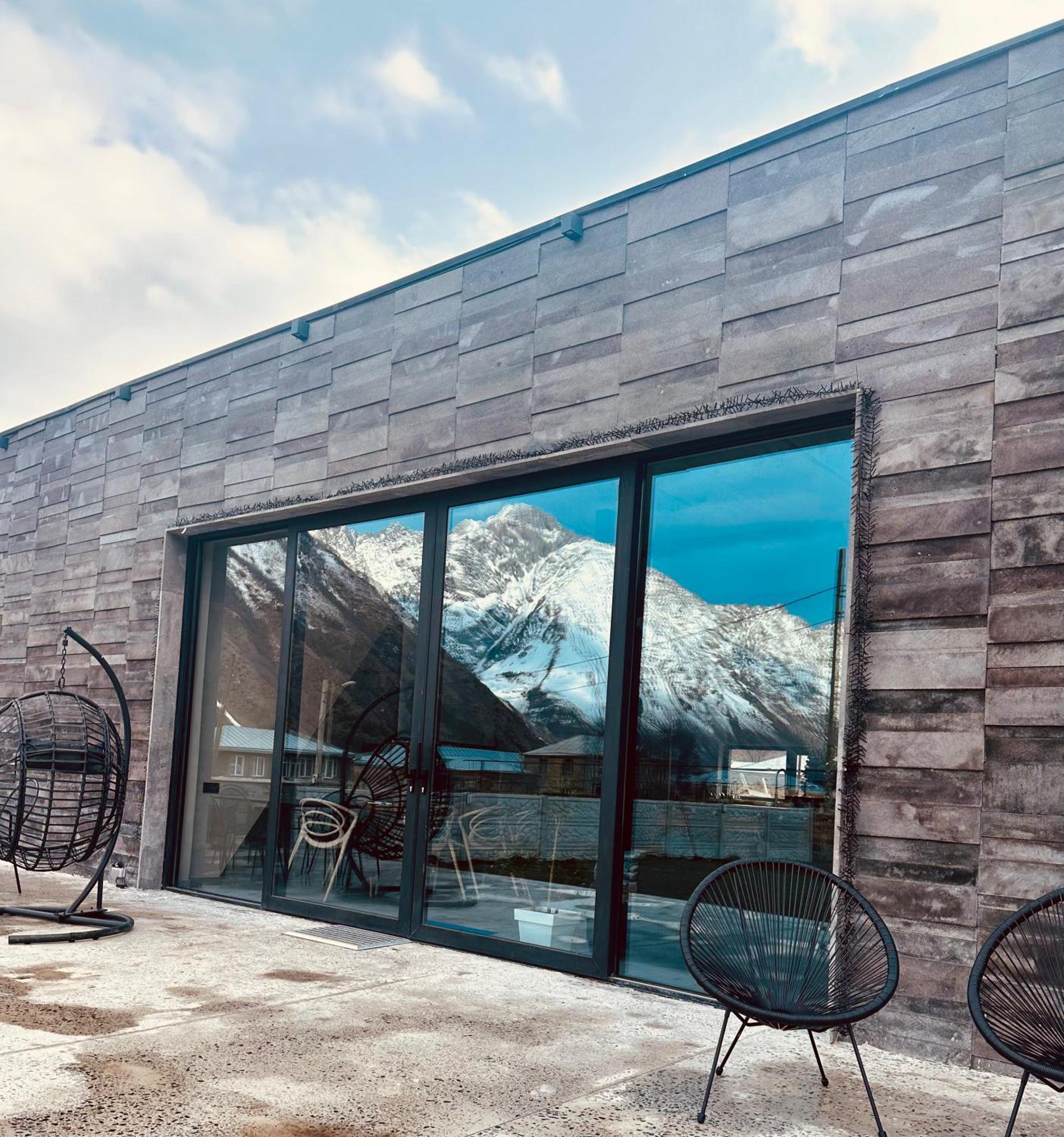 Alpine Escape Kazbegi Villa Eksteriør bilde