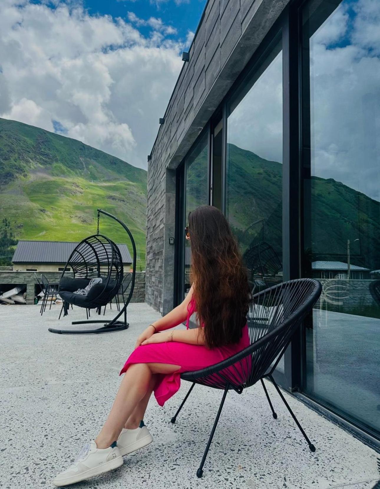 Alpine Escape Kazbegi Villa Eksteriør bilde